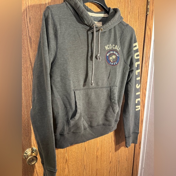 Hollister Embroidered Graphic Hoodie - Picture 2 of 5